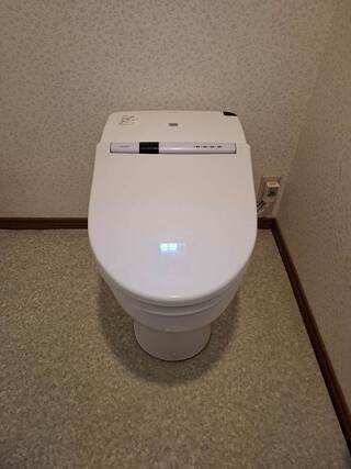 おススメ！お掃除が簡単なトイレのビフォー画像