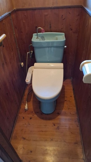 ZR1で叶えるスッキリ快適トイレのビフォー画像