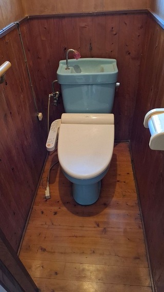 ZR1で叶えるスッキリ快適トイレのビフォー画像