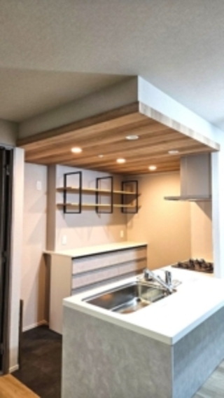 ノクト×フレームシェルフで魅せるおしゃれ空間へのアフター画像