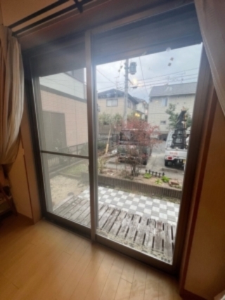 LIXILインプラスで快適性を高める内窓リフォームのビフォー画像