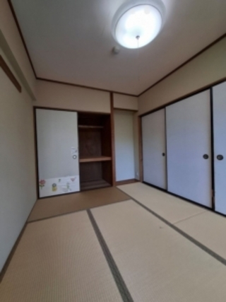 畳・襖・クロス張替えで明るく快適な空間へのビフォー画像