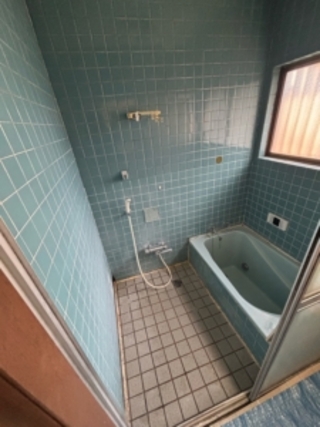 あたたかくお手入れしやすいお風呂へのビフォー画像