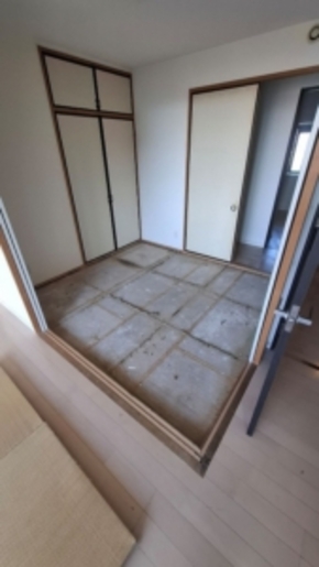 フラットで明るい使いやすい空間へ一新のビフォー画像