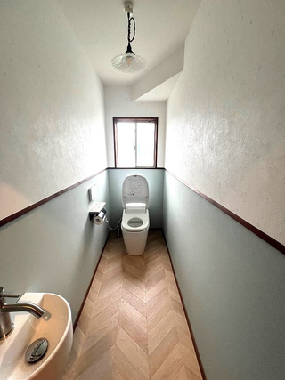 内装も一新したトイレリフォームのアフター画像